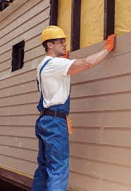 Best Siding Removal and Disposal  in Charles City, IA